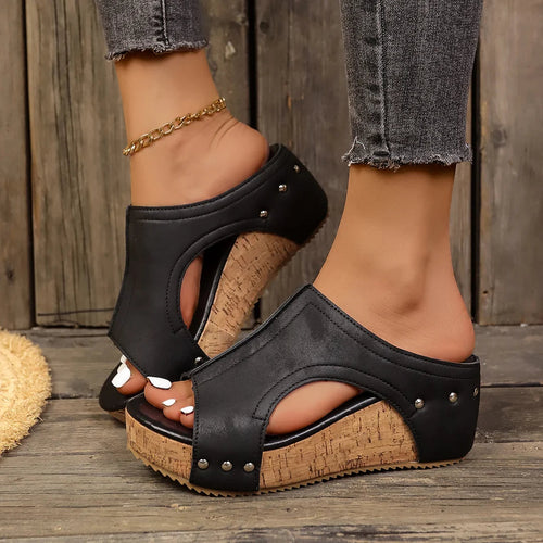Comfy Stud Wedges