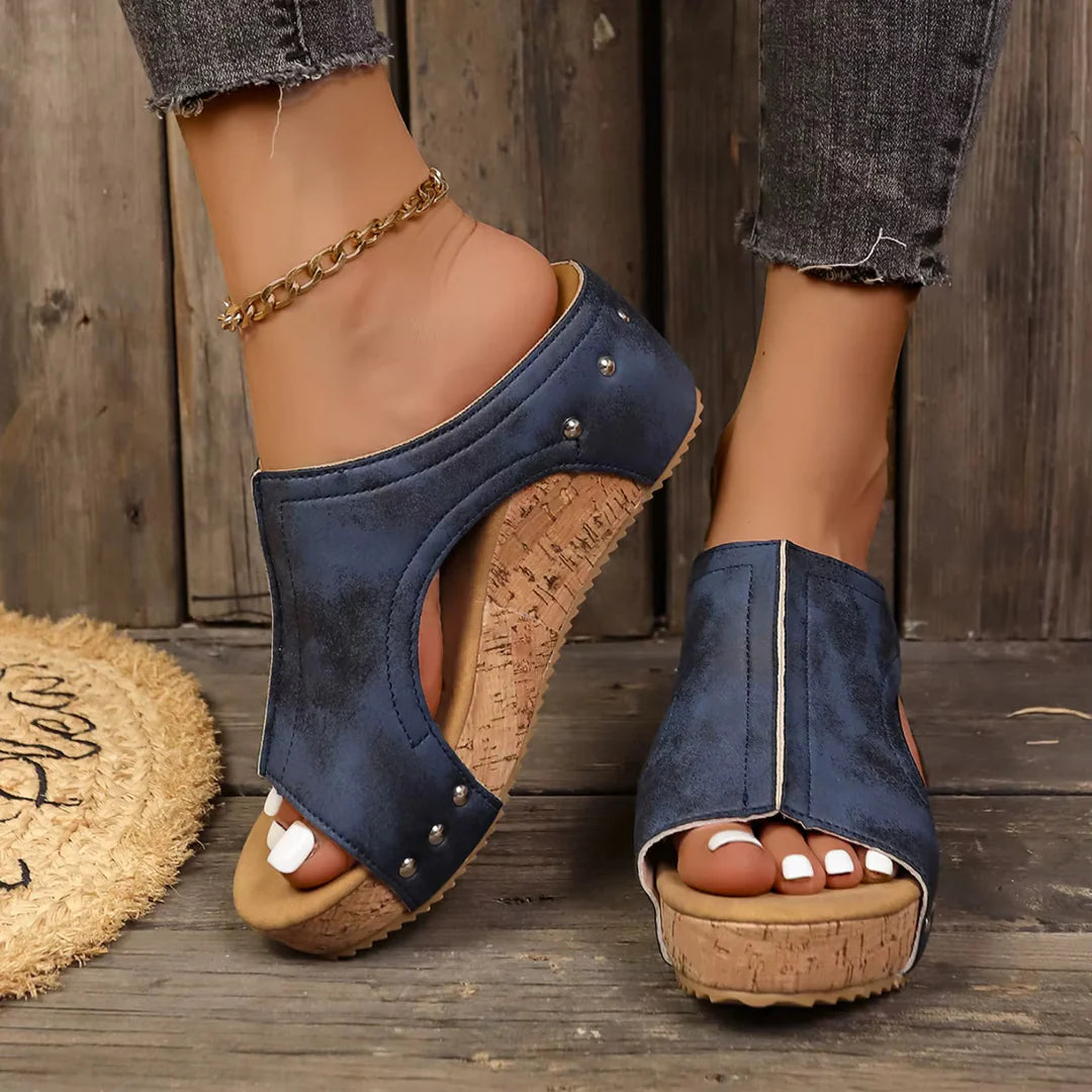 Comfy Stud Wedges